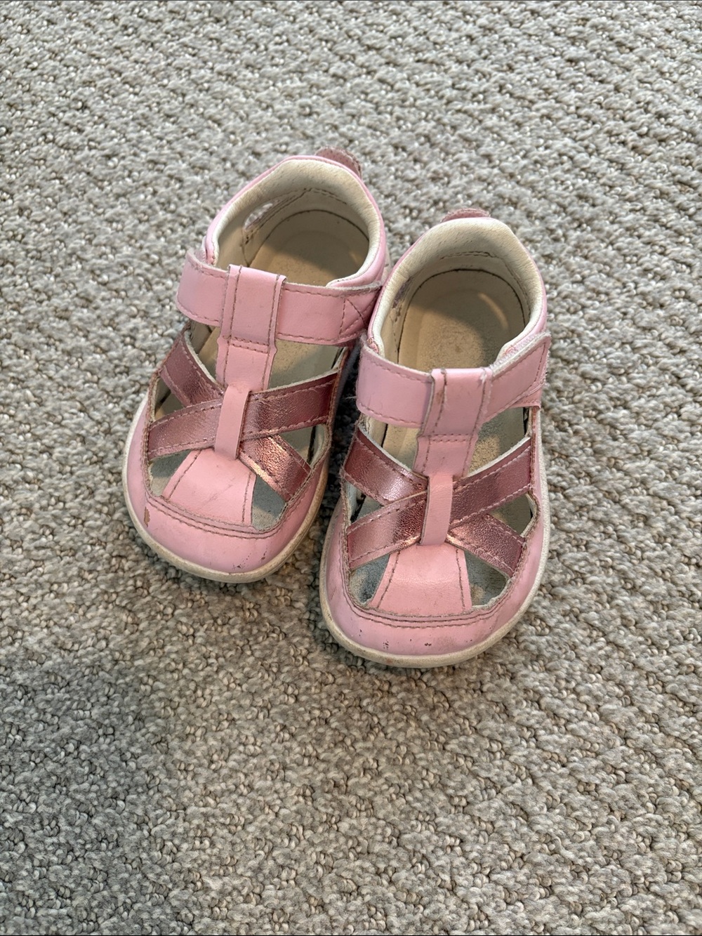 Girls Pink Closed-Toe Strappy Sandals with Hook-and-Loop Closure